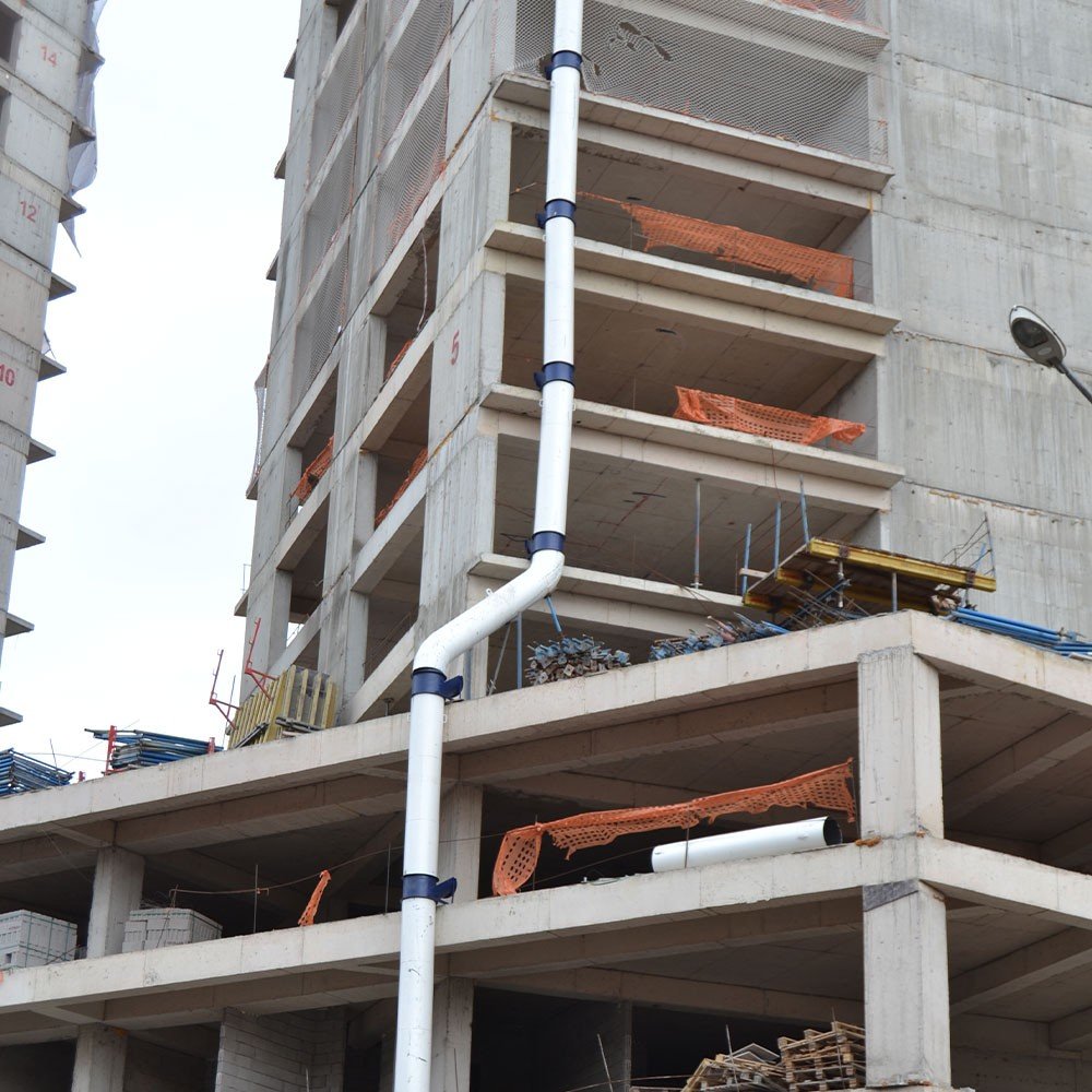 Çelik Moloz Kule – Yüksek Katlı Yapılar İçin Güvenli ve Hızlı Atık Tahliye Sistemi - Image 3